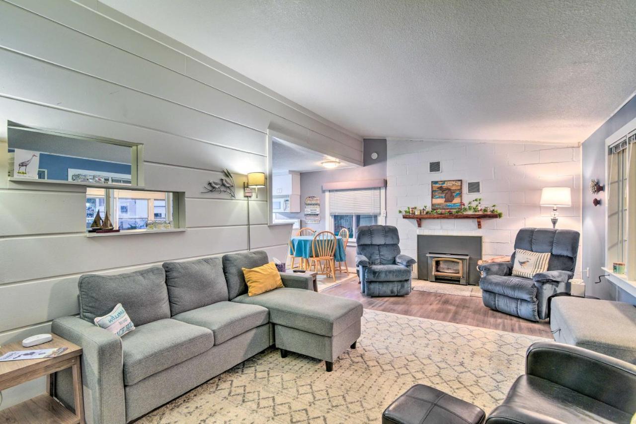 East Tawas Cabin With Lake Huron Access And Views Exterior photo